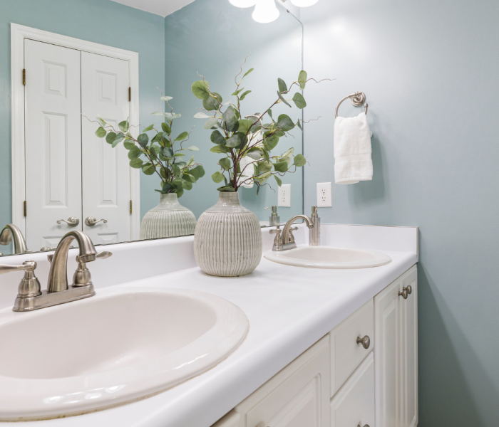 Professional washroom deep cleaning in progress