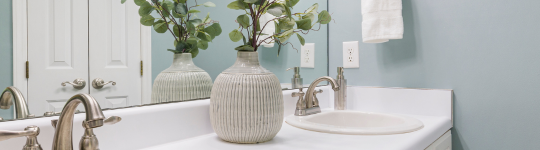 Professional washroom deep cleaning in progress